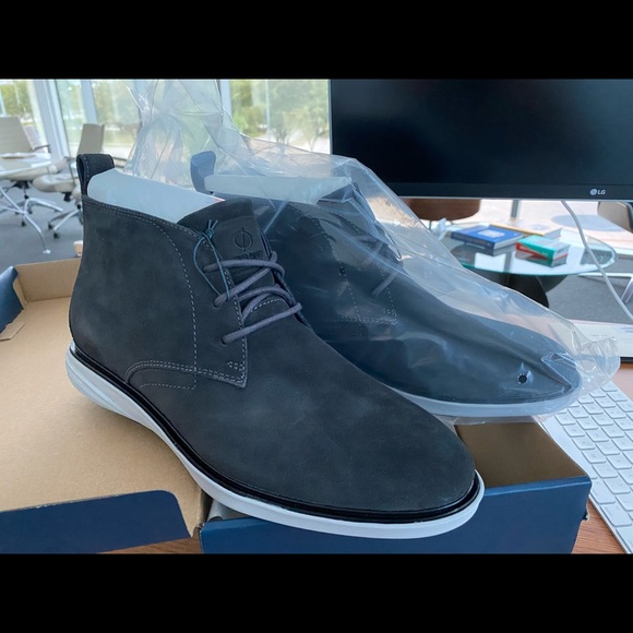 cole haan grand evolution chukka